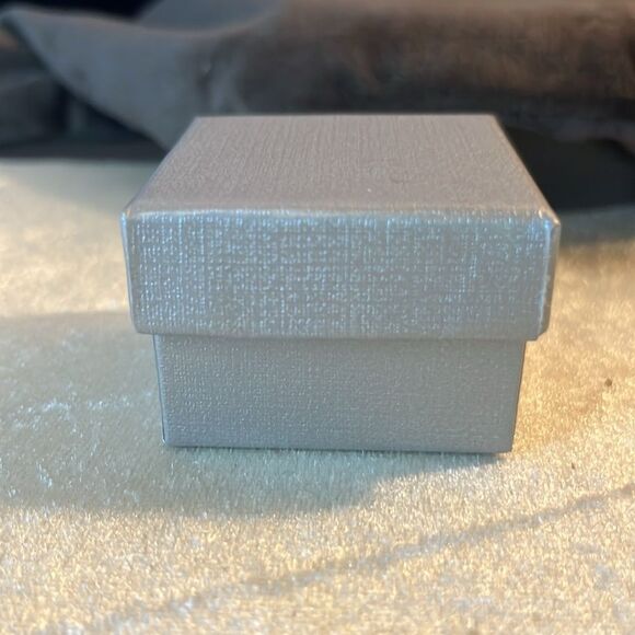 Thai Black Spinel 8.30 ctw Solitaire Ring in Durable Stainless Steel size 7 - Picture 10 of 10